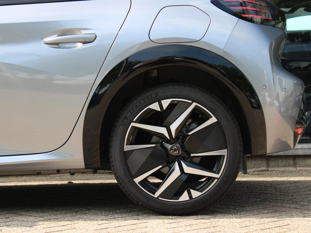 Peugeot 208 – foto 12