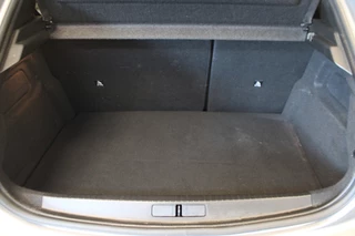 Peugeot 208 – thumbnail 13