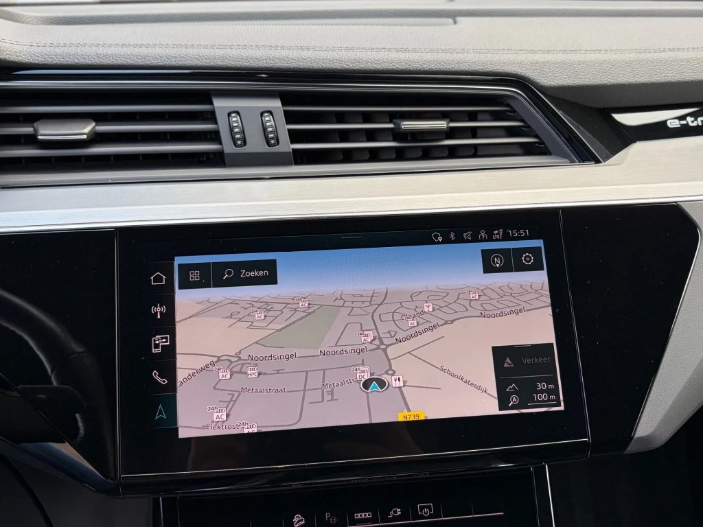 Audi Q8 e-tron – foto 14