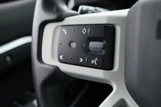 Land Rover Defender – thumbnail 15
