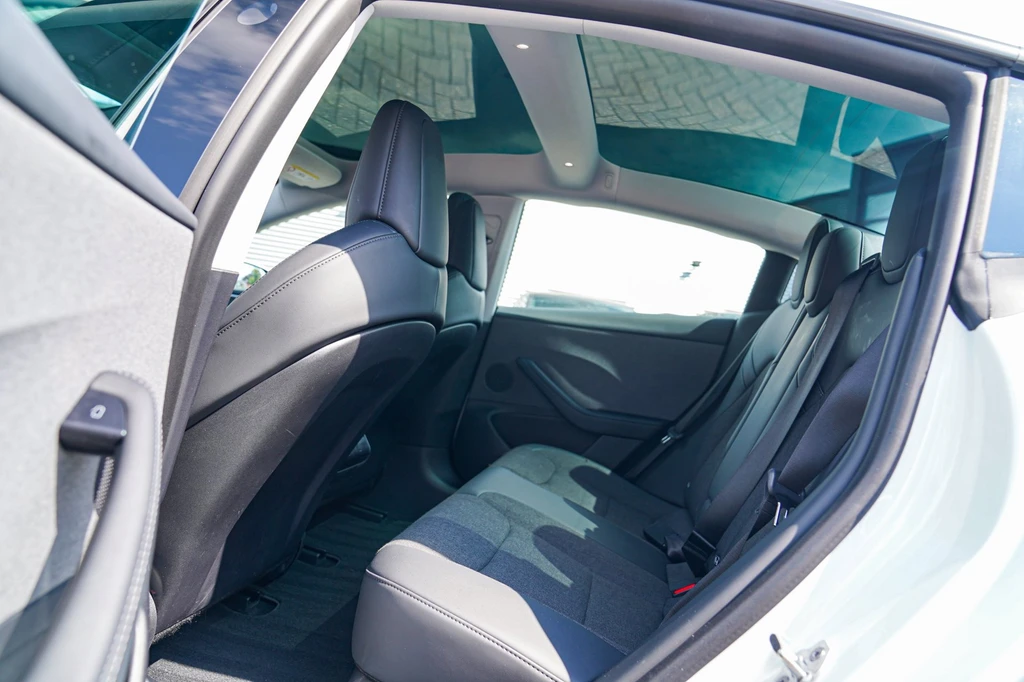 Tesla Model 3 – foto 15