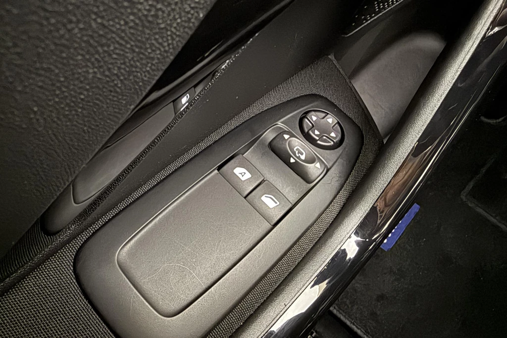 Peugeot 208 – foto 17