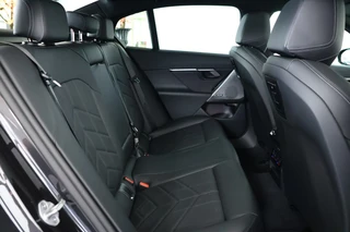 BMW i5 – thumbnail 16
