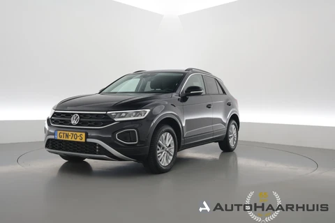 Volkswagen T-Roc 1.5 TSI 150pk DSG | Afn. Trekhaak | Navi | Apple CarPlay | PDC V+A | Stoelverw. | LED | Adapt. Cruise