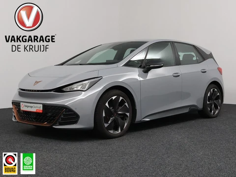 CUPRA Born Essential 63 kWh E Boost | SoH 98,5% | Apple Carplay | LED | Parkeersensoren!