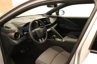 Toyota C-HR – thumbnail 11