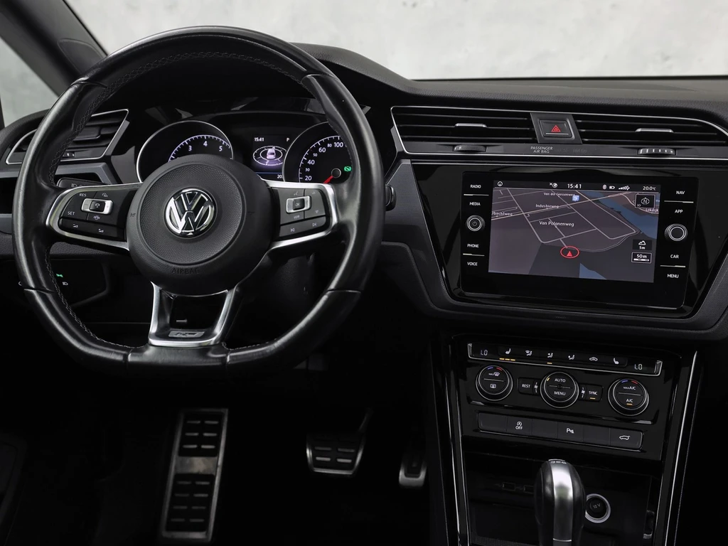 Volkswagen Touran – foto 11