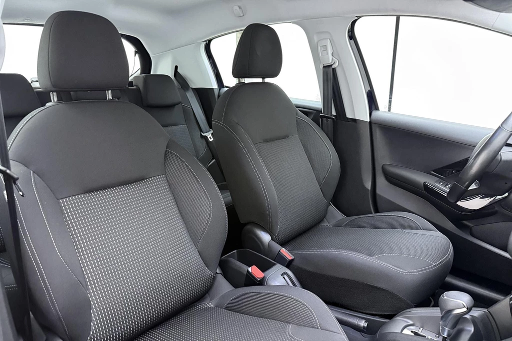 Peugeot 208 – foto 13