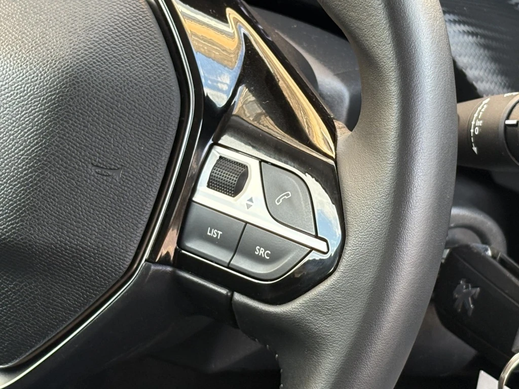 Peugeot 208 – foto 34