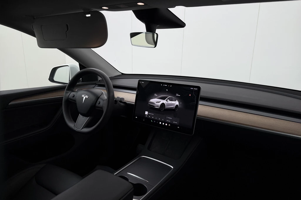 Tesla Model Y – foto 15