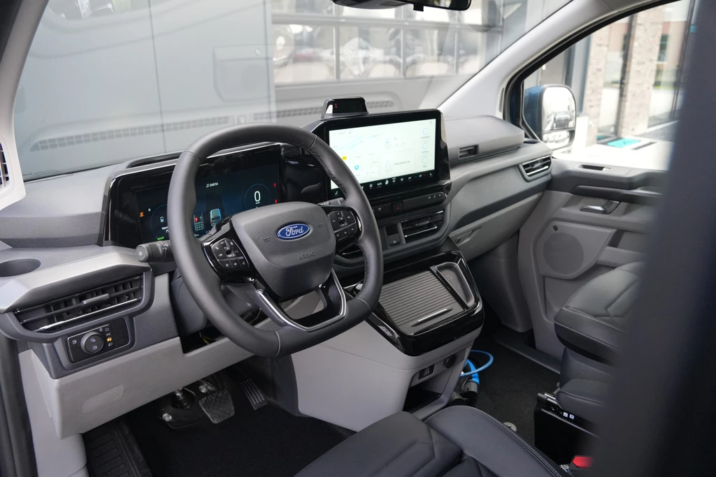 Ford Tourneo Custom – foto 16