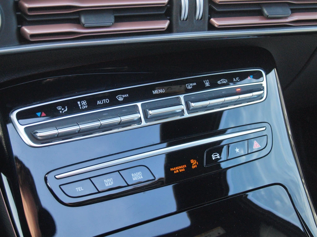 Mercedes-Benz EQC – foto 24