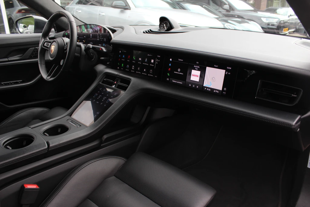 Porsche Taycan – foto 16