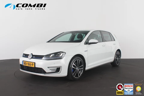 Volkswagen Golf 1.4 TSI GTE Connected Series