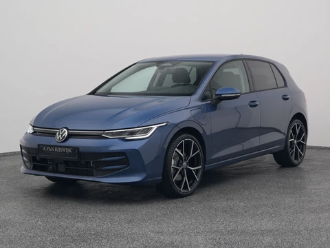Volkswagen Golf 1.5 eHybrid Life Edition | CAMERA | ADAPTIVE | STOEL- EN STUURVERW.