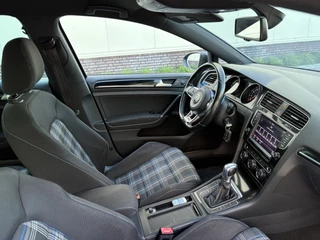 Volkswagen Golf – thumbnail 24