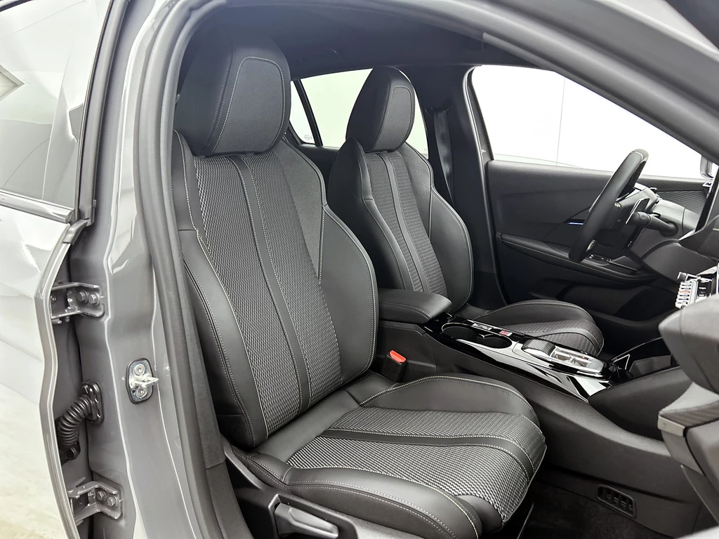 Peugeot 208 – foto 33