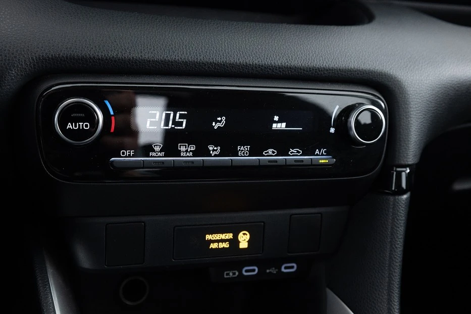 Toyota Yaris – foto 13