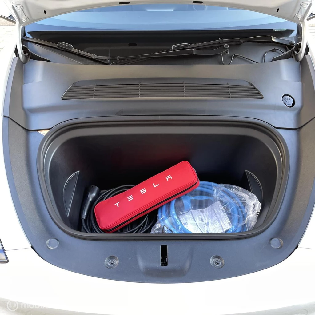 Tesla Model Y – foto 18
