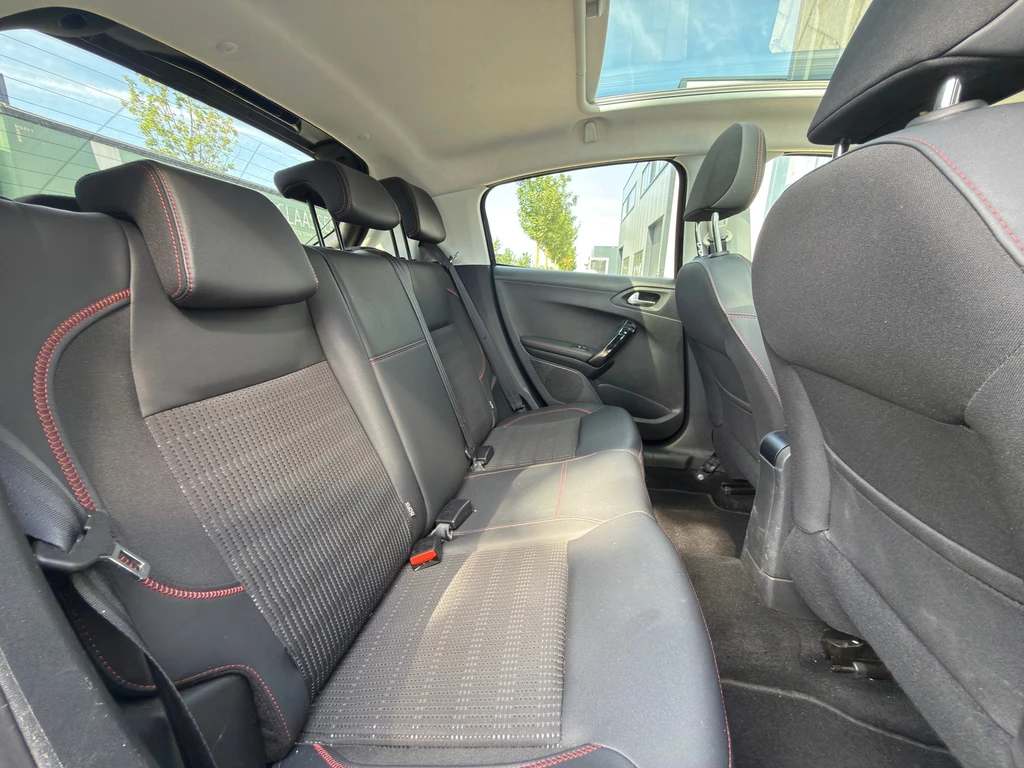 Peugeot 208 – foto 30
