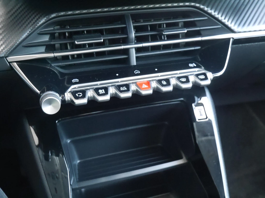 Peugeot 208 – foto 29