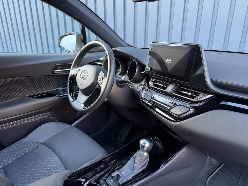 Toyota C-HR – foto 13