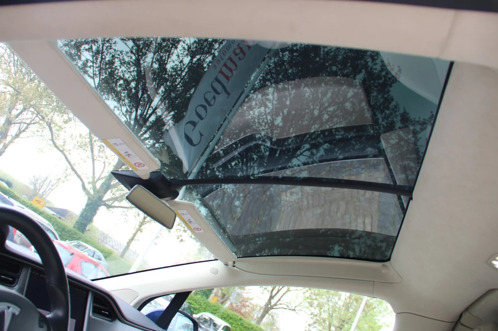 Tesla Model X – foto 11