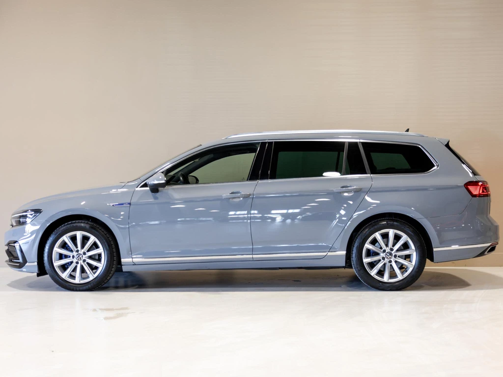 Volkswagen Passat – foto 2