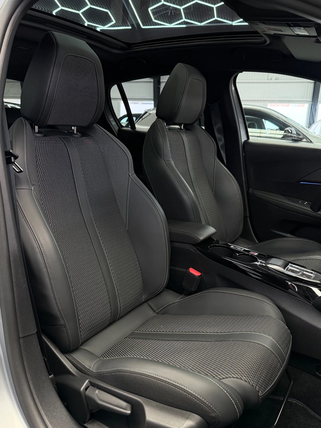 Peugeot 208 – foto 25