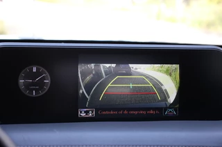 Lexus UX – thumbnail 18