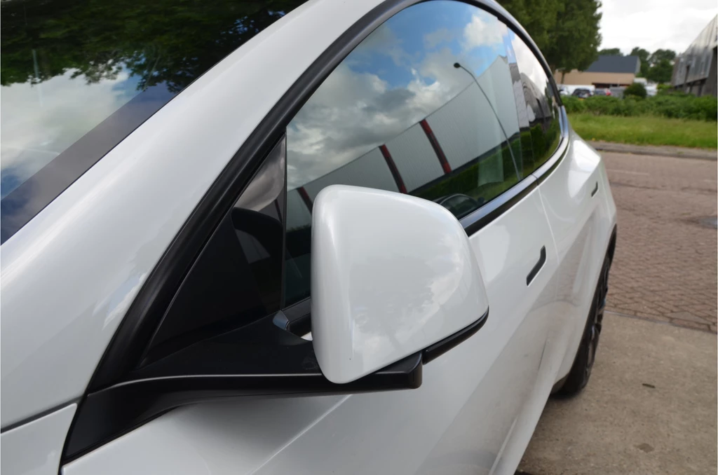 Tesla Model Y – foto 31