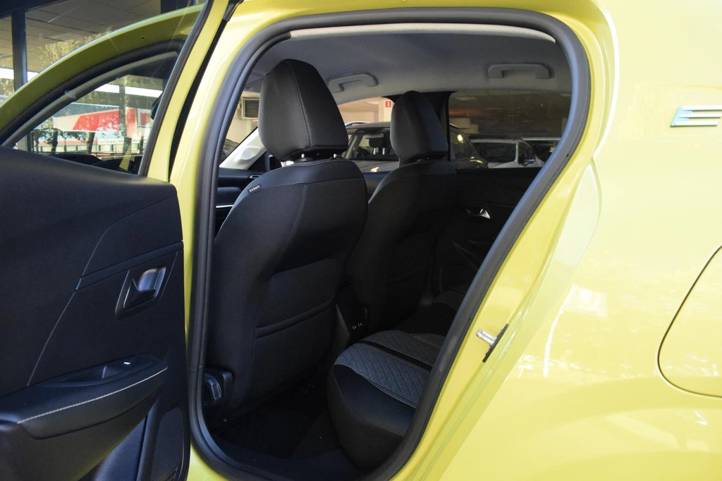Peugeot e-208 – foto 13