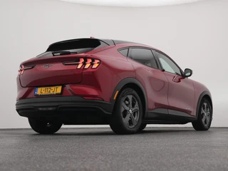 Ford Mustang Mach-E – thumbnail 12