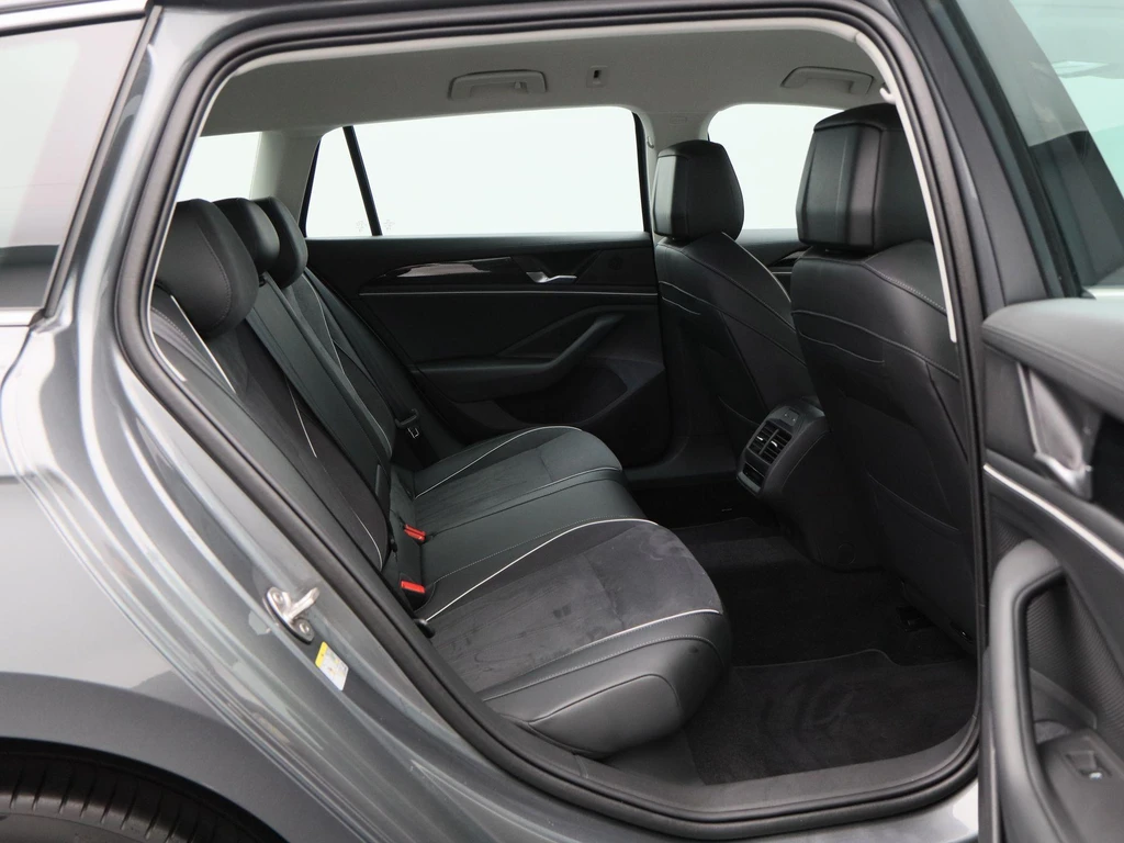 Volkswagen Passat – foto 36