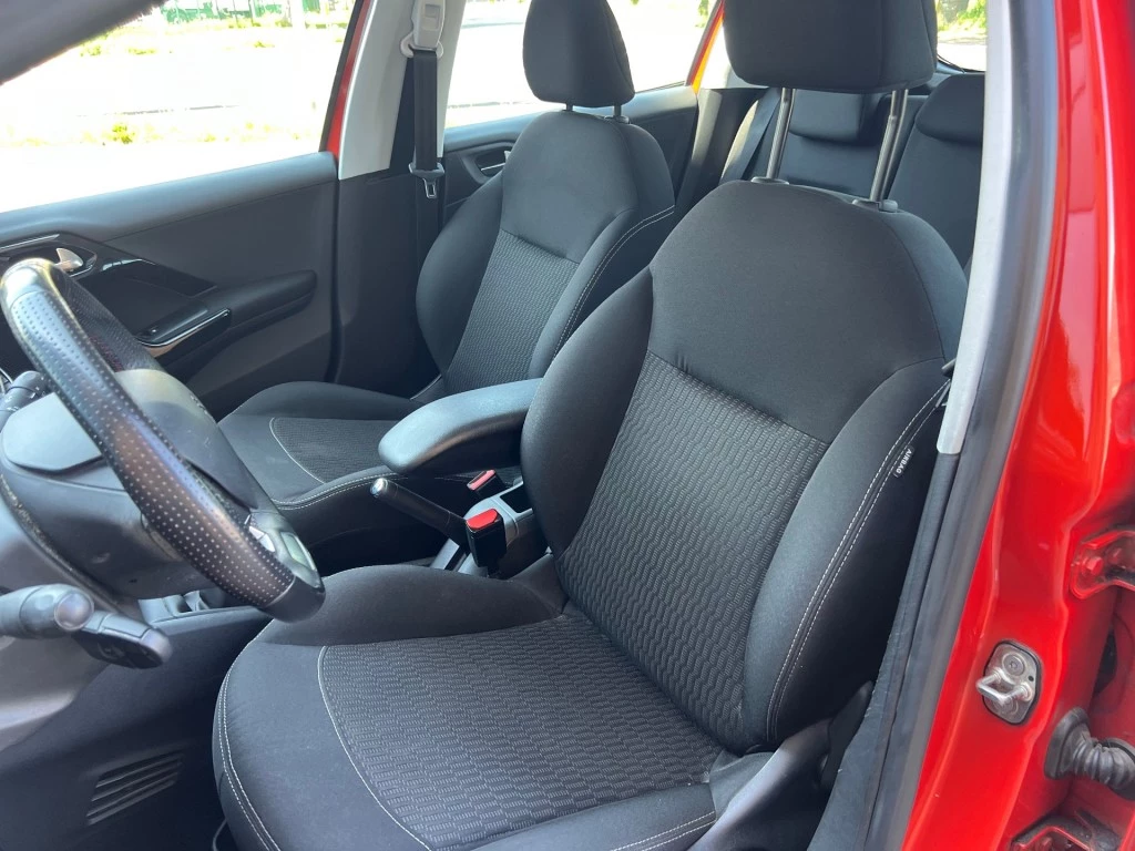 Peugeot 208 – foto 14