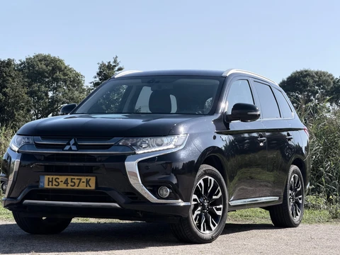 Mitsubishi Outlander 2.0 PHEV NW MODEL Executive Edition - Black Pearl - Camera/Keyless/Seatheat - Topstaat