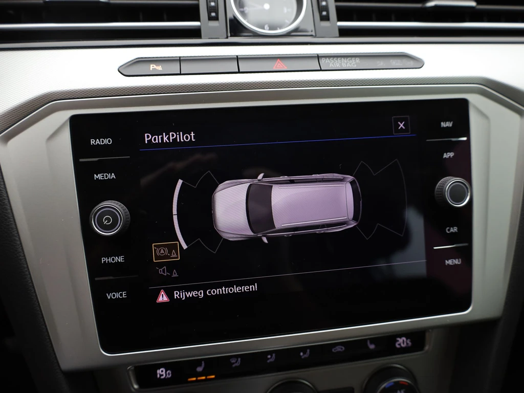 Volkswagen Passat – foto 21