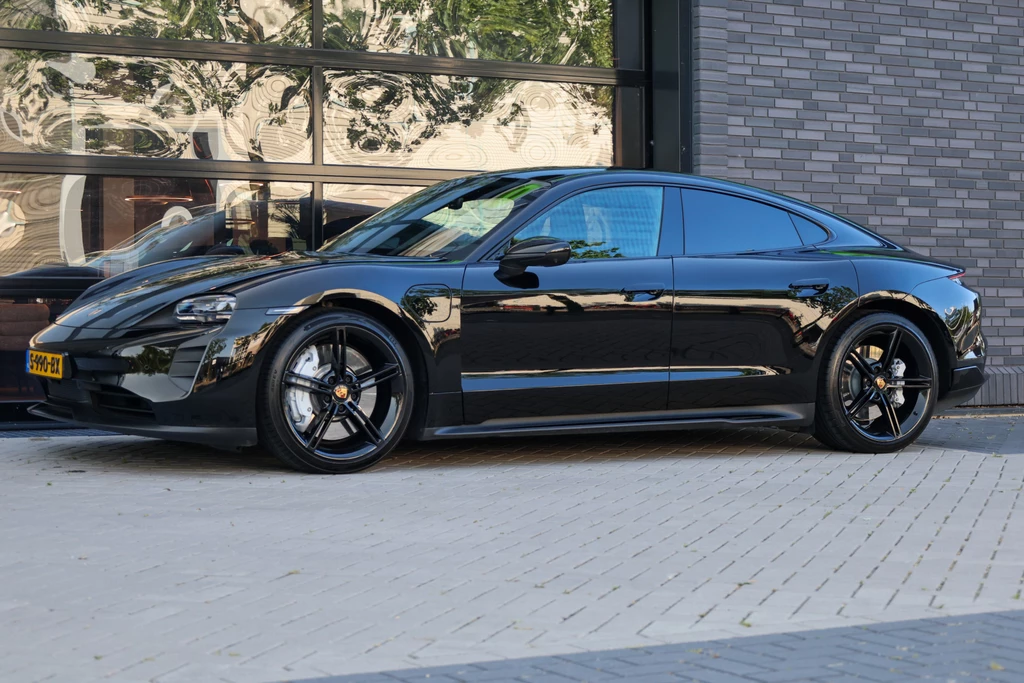 Porsche Taycan – foto 4