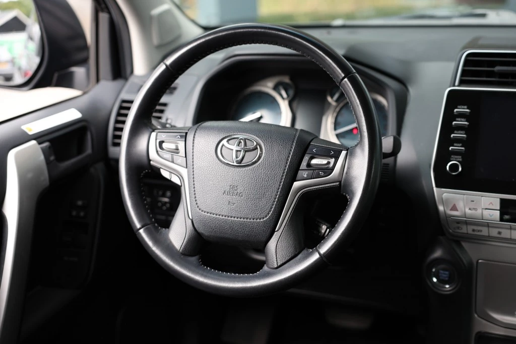 Toyota Land Cruiser – foto 12