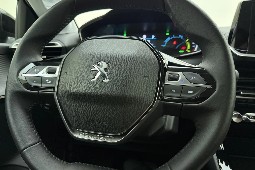 Peugeot e-208 – foto 18