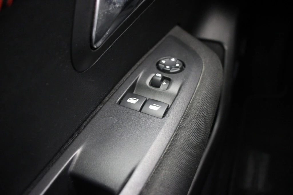 Peugeot 208 – foto 31