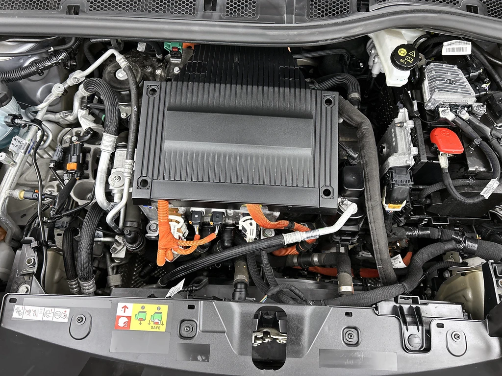 Peugeot e-2008 – foto 23