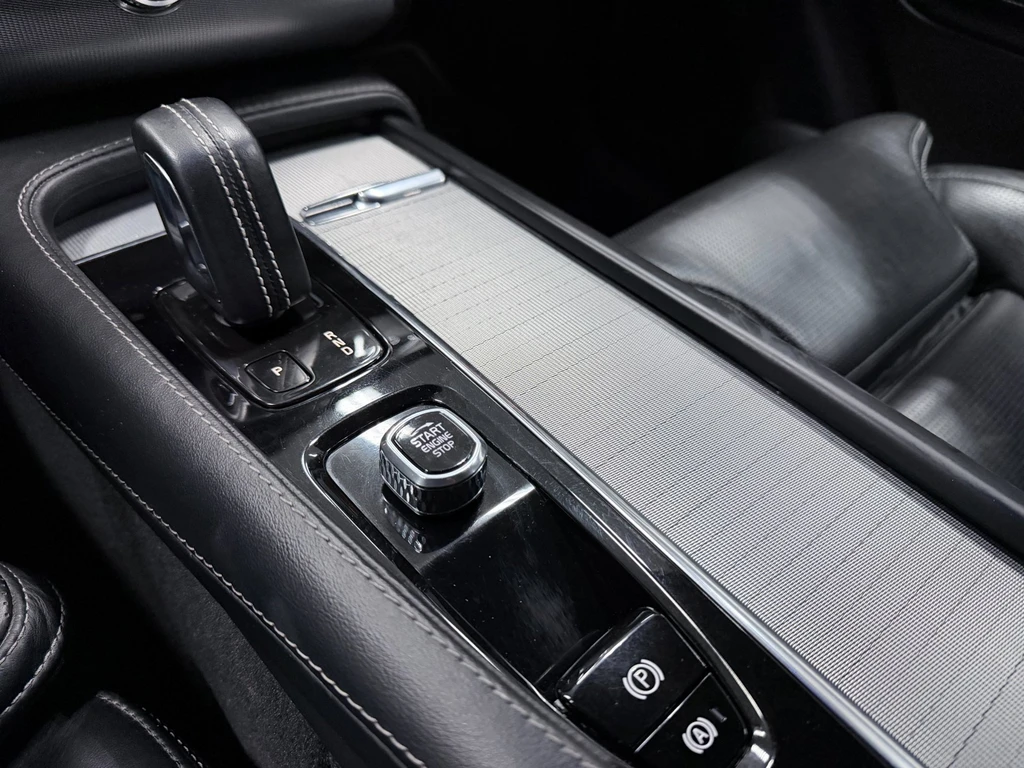Volvo XC90 – foto 29