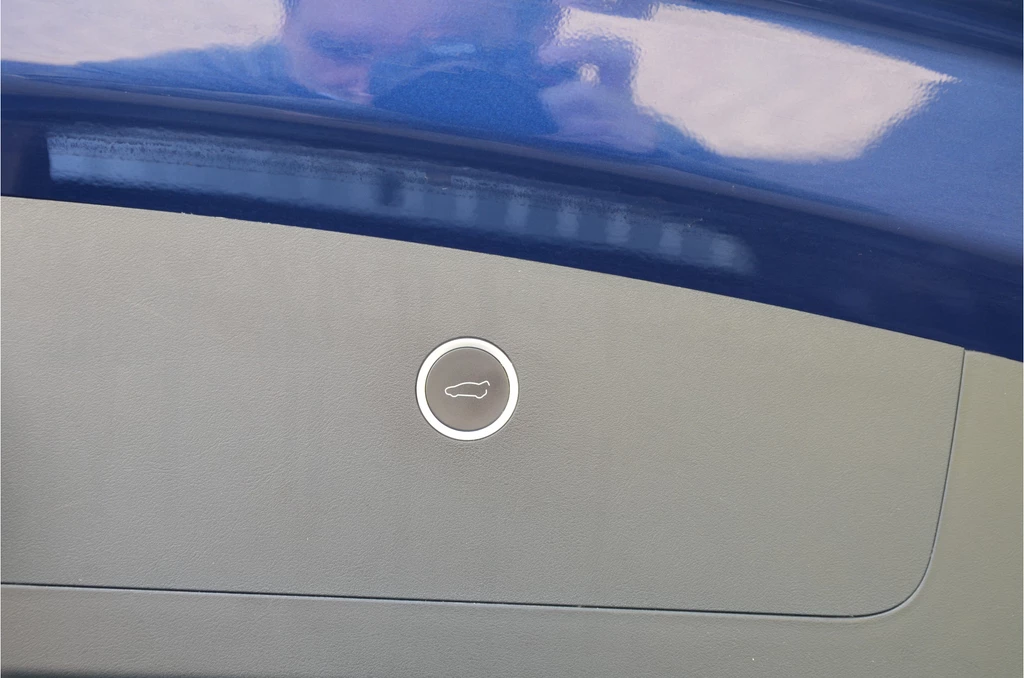 Tesla Model X – foto 35