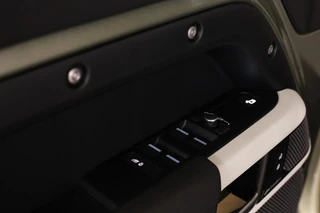 Land Rover Defender – thumbnail 36