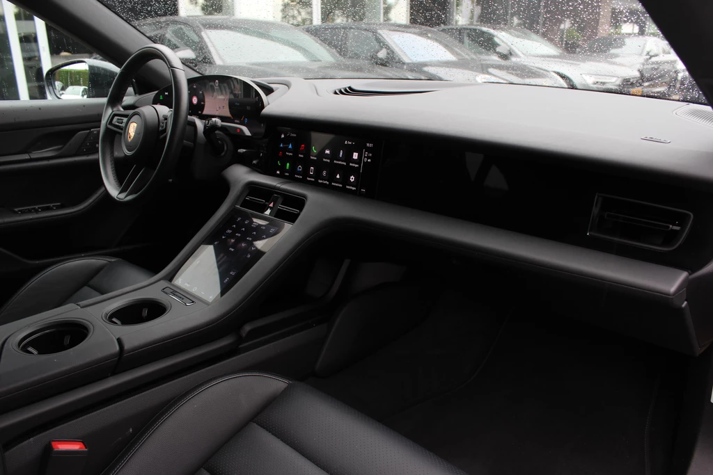 Porsche Taycan – foto 16