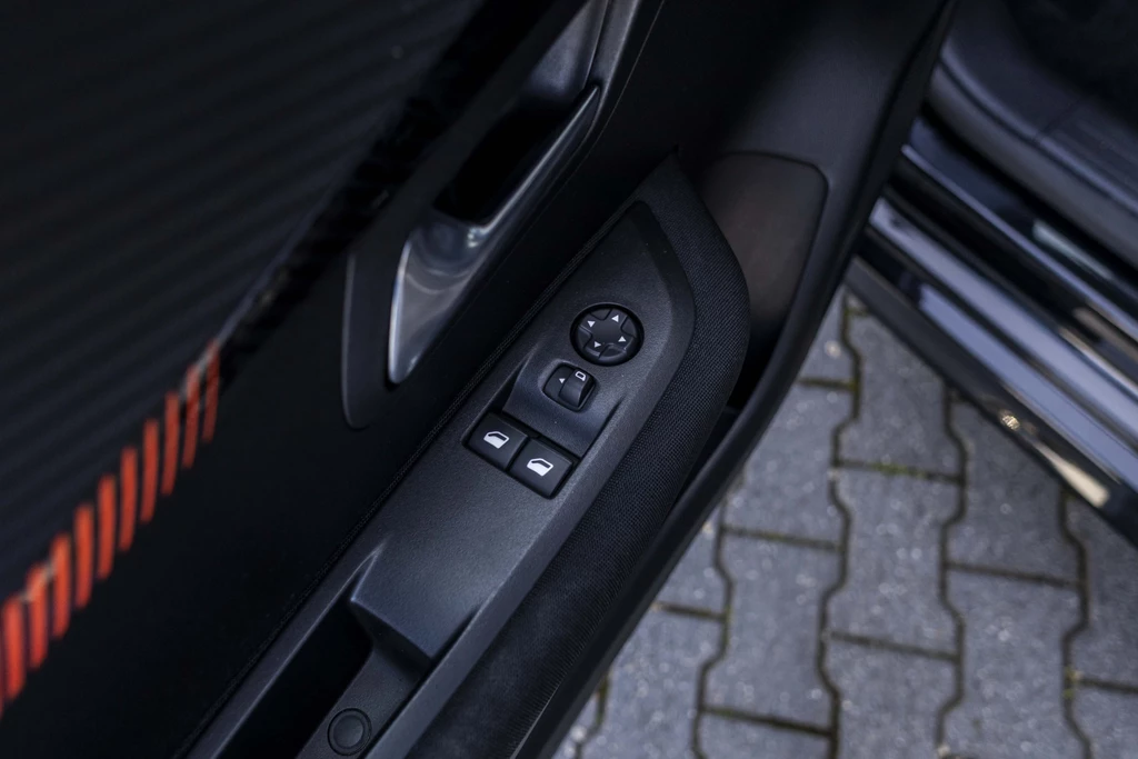 Peugeot 208 – foto 21