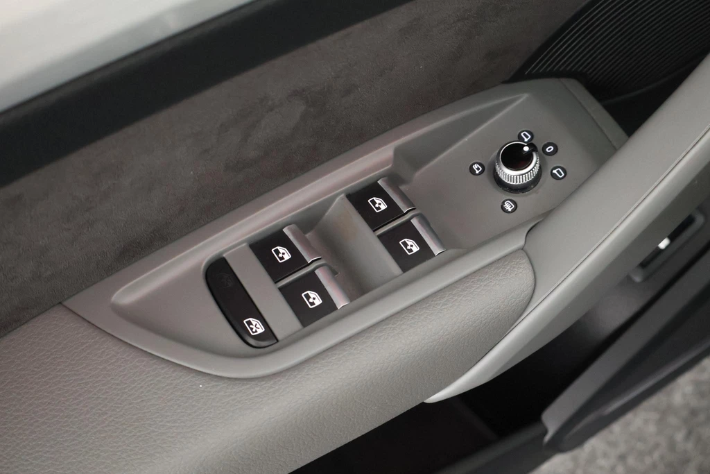 Audi SQ5 – foto 18