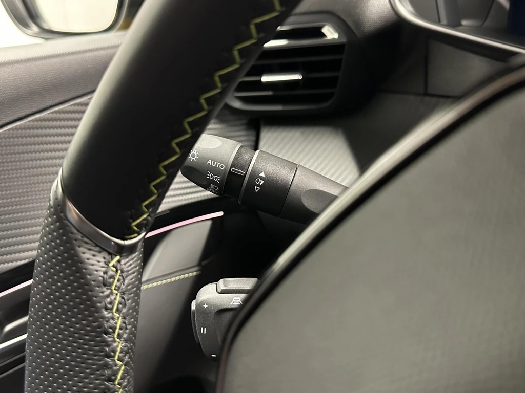 Peugeot e-208 – foto 19