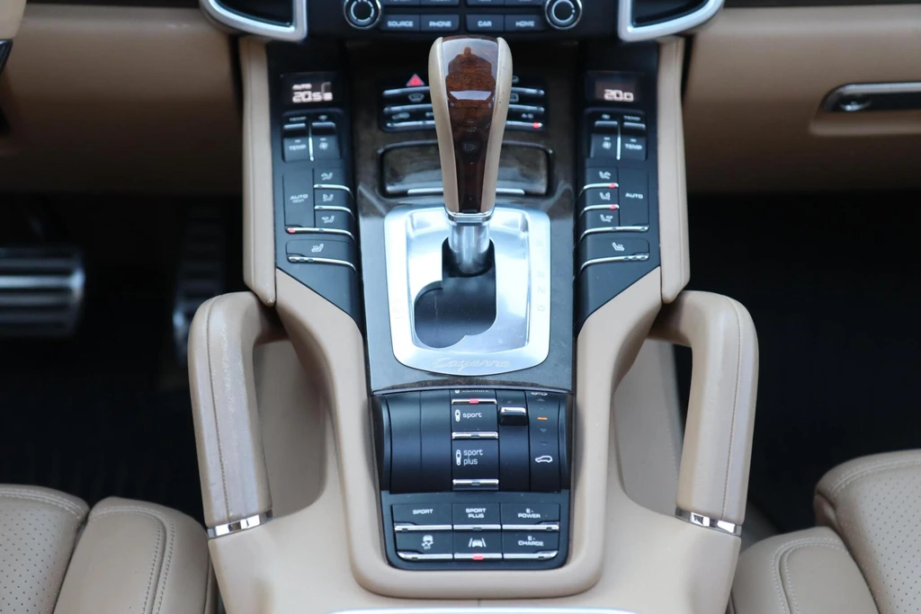Porsche Cayenne – foto 16